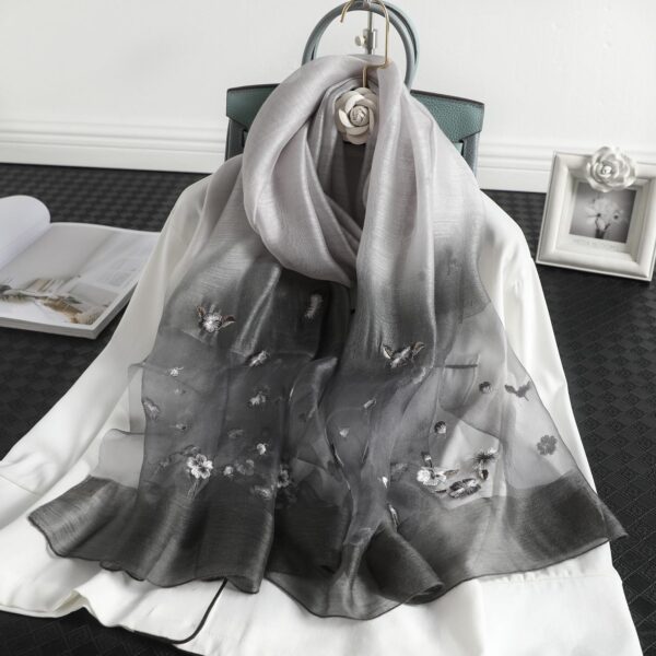 Women's Wool Silk Embroidery Gradient Scarf Sunscreen Shawl - Image 6