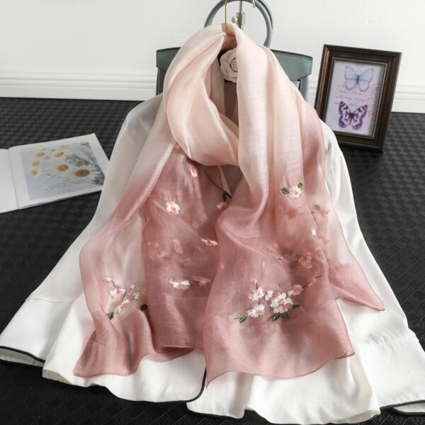 Women's Wool Silk Embroidery Gradient Scarf Sunscreen Shawl - Image 4